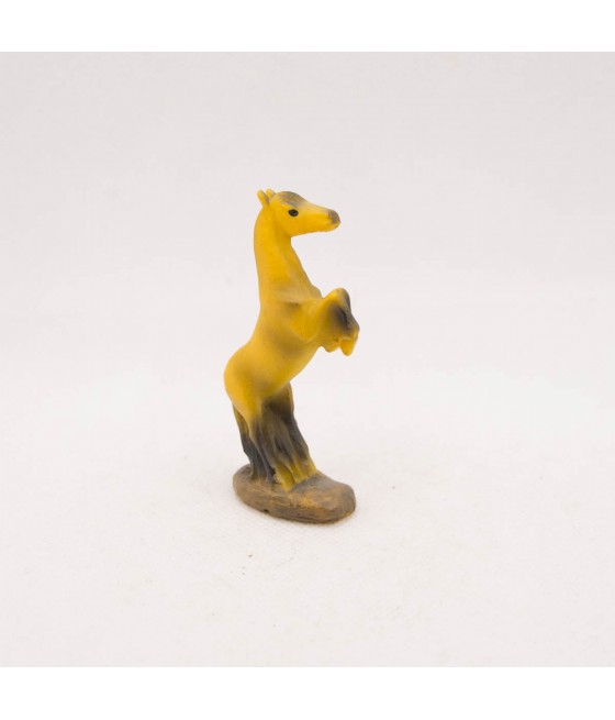 Άλογο με δύο πόδια πάνω