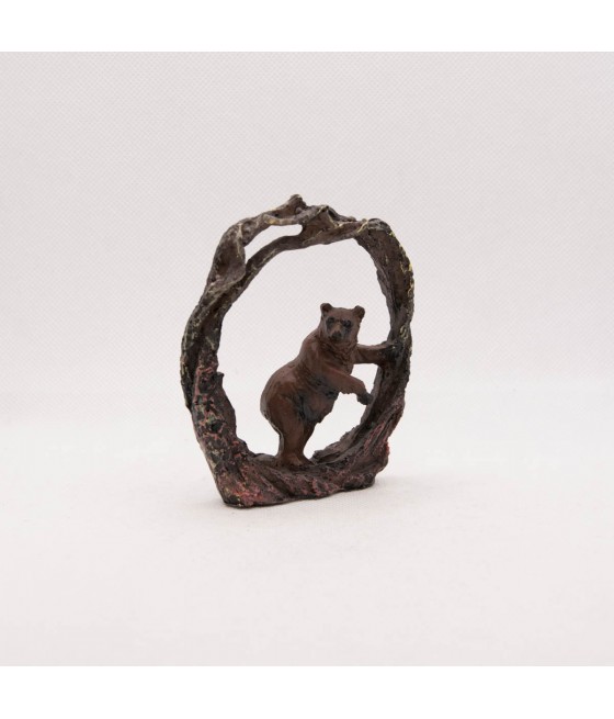 Αρκούδα σε Στοά από Κλαδιά